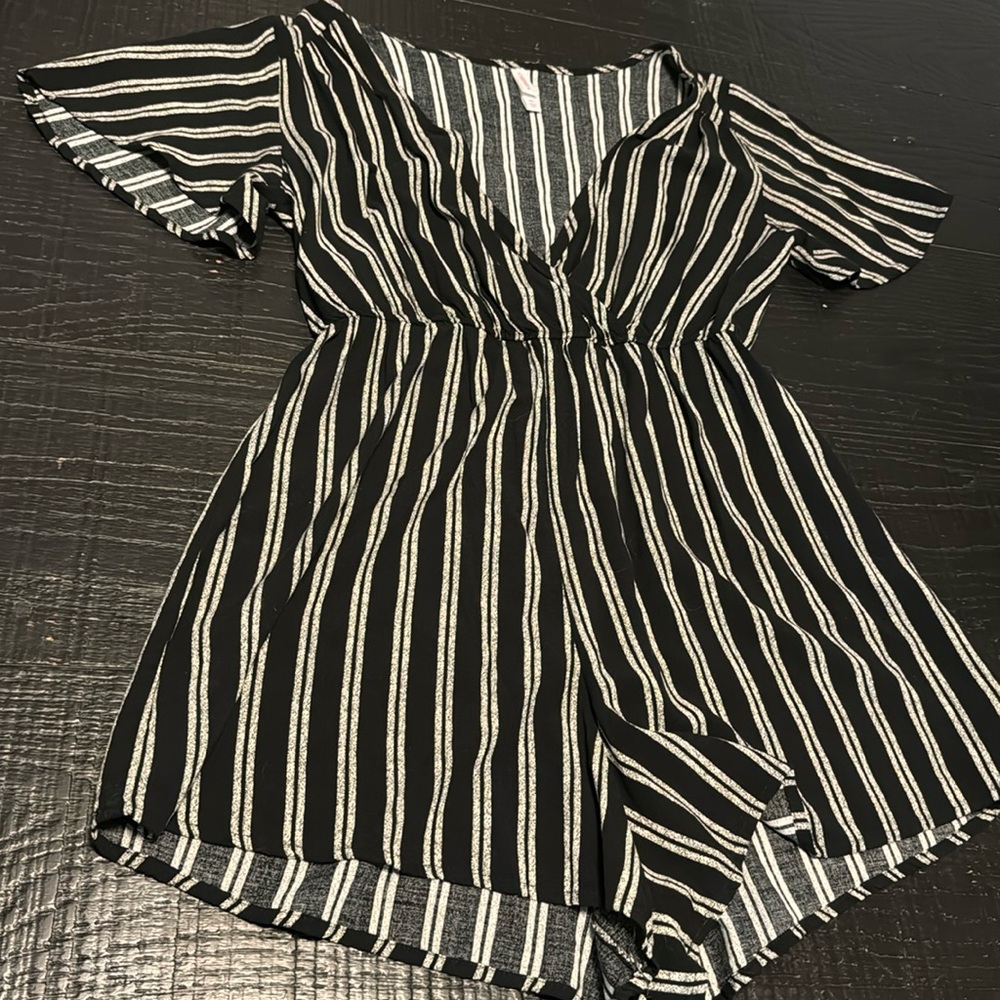 Size XS black and white stripe romper xhilaration low cut v neck